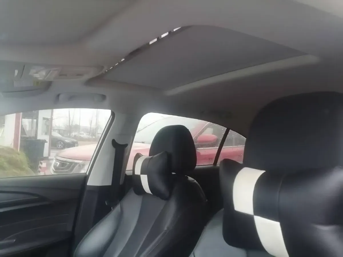 2019 Roewe i5 1.5L 120HP L4 CVT,autocango,china used car exporter,china ev exporter,chinese used car exporter,chinese used ev exporter