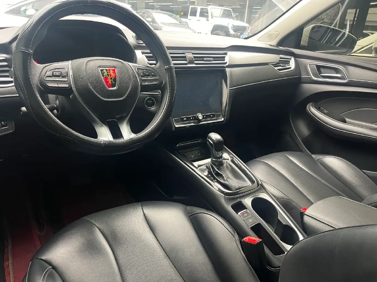 2019 Roewe i5 1.5L 120HP L4 CVT,autocango,china used car exporter,china ev exporter,chinese used car exporter,chinese used ev exporter