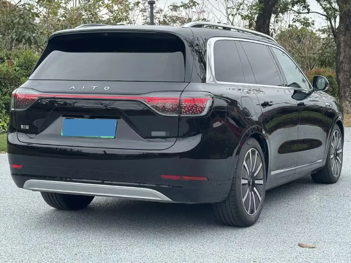 2024 AITO AITO M9 1.5T 152HP L4 REEV 42KWH,autocango,china used car exporter,china ev exporter,chinese used car exporter,chinese used ev exporter