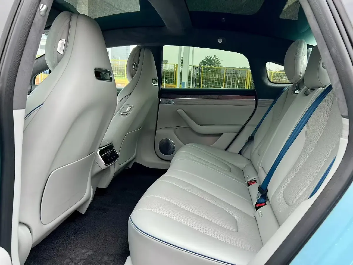 2025 Luxeed S7 BEV 82KWH,autocango,china used car exporter,china ev exporter,chinese used car exporter,chinese used ev exporter