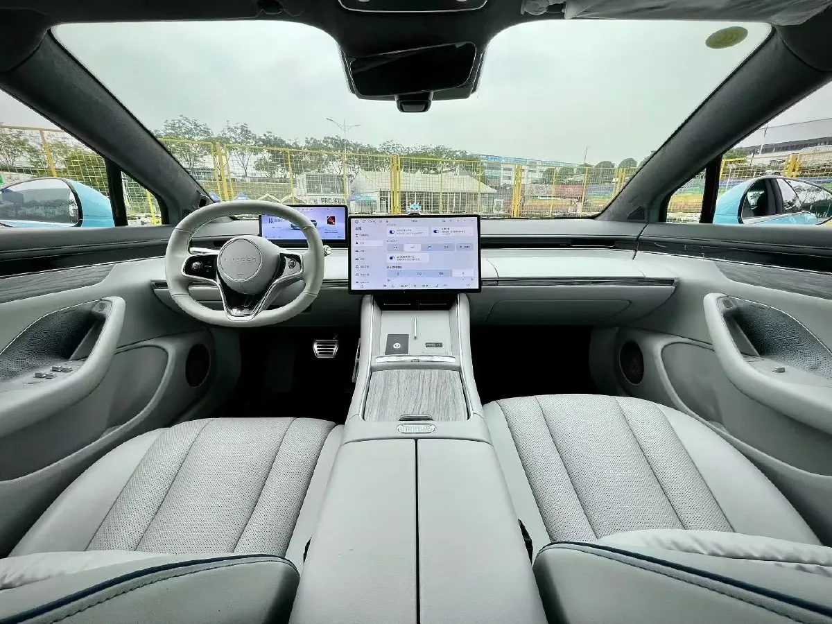 2025 Luxeed S7 BEV 82KWH,autocango,china used car exporter,china ev exporter,chinese used car exporter,chinese used ev exporter