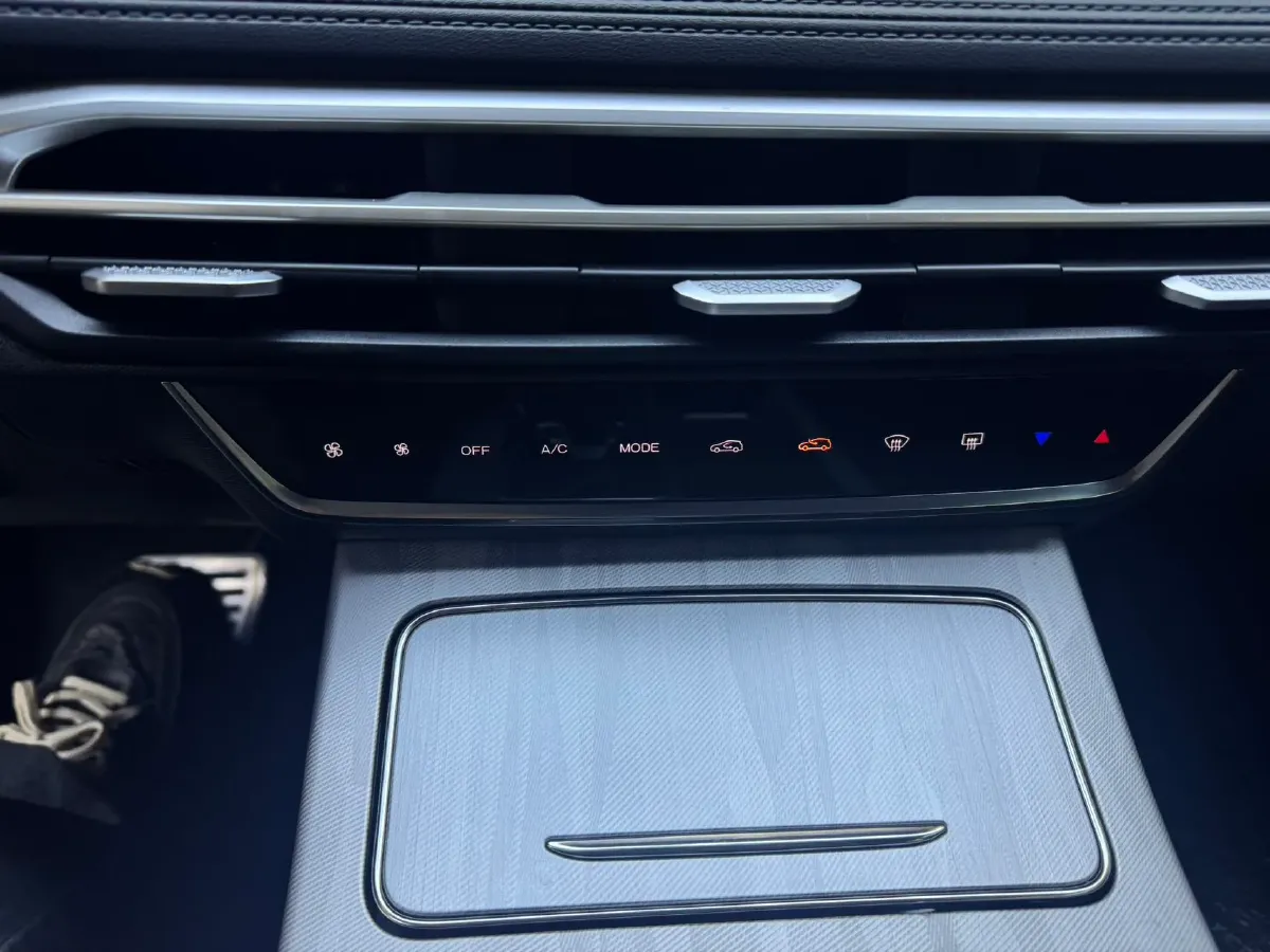 2023 ChangAn Oshan X7 Plus 1.5T 188HP L4 7DCT,autocango,china used car exporter,china ev exporter,chinese used car exporter,chinese used ev exporter