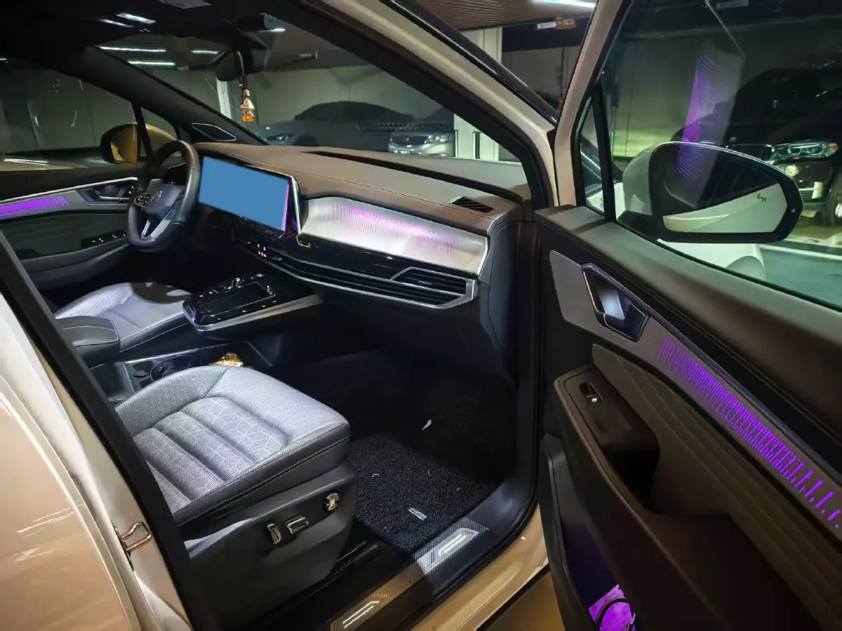 2021 Volkswagen Talagon 2.0T 220HP L4 7DCT,autocango,china used car exporter,china ev exporter,chinese used car exporter,chinese used ev exporter