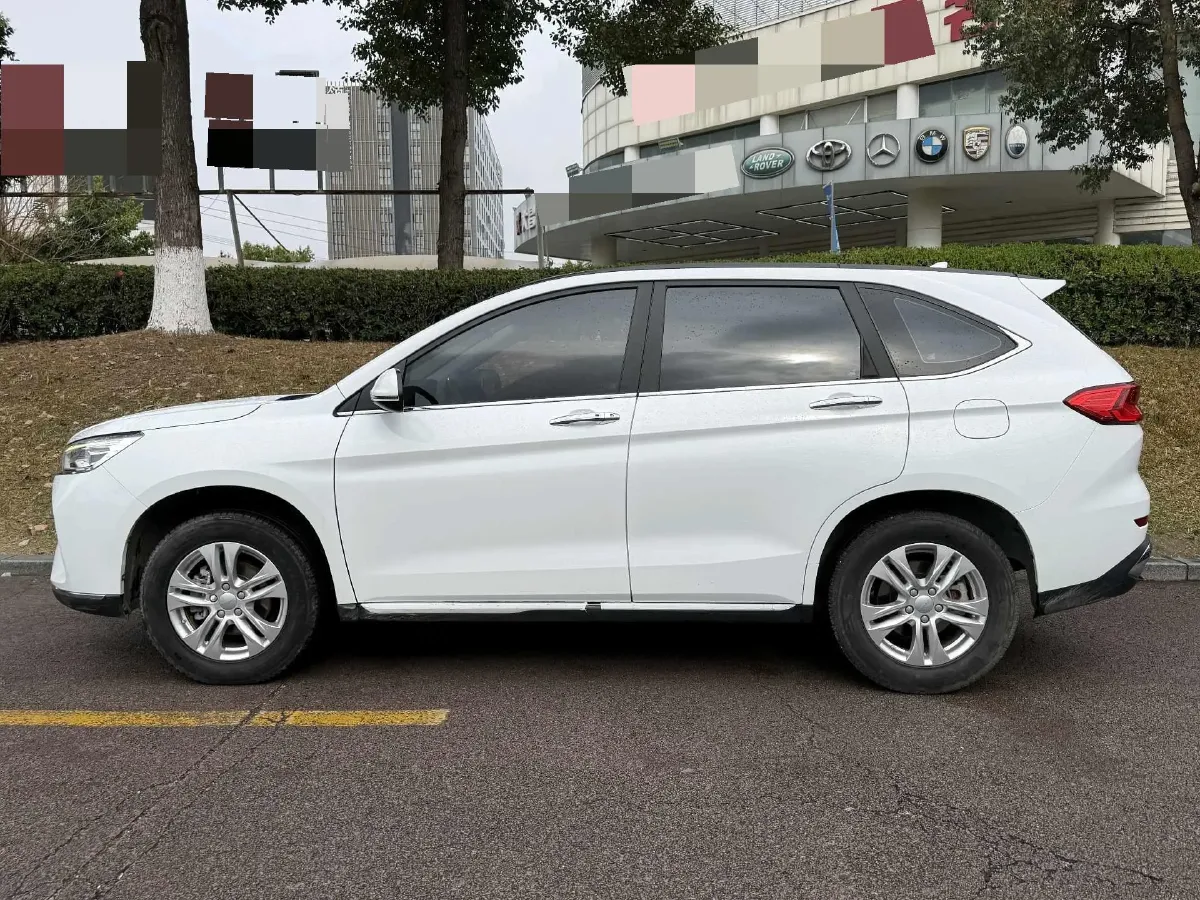 2021 Haval M6 1.5T 150HP L4 7DCT,autocango,china used car exporter,china ev exporter,chinese used car exporter,chinese used ev exporter