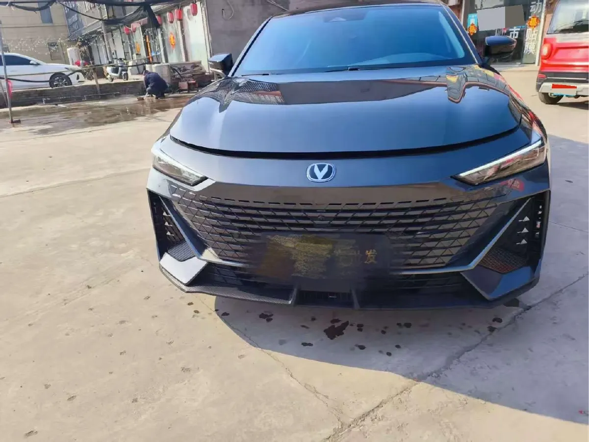 2023 ChangAn UNI-V 1.5T 188HP L4 7DCT,autocango,china used car exporter,china ev exporter,chinese used car exporter,chinese used ev exporter