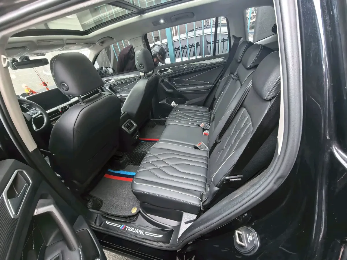 2024 Volkswagen Tiguan L 2.0T 186HP L4 7DCT,autocango,china used car exporter,china ev exporter,chinese used car exporter,chinese used ev exporter