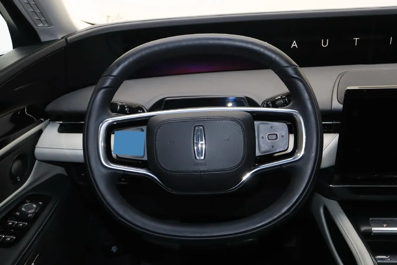 2023 Lincoln Nautilus 2.0T 261HP L4 8AT,autocango,china used car exporter,china ev exporter,chinese used car exporter,chinese used ev exporter