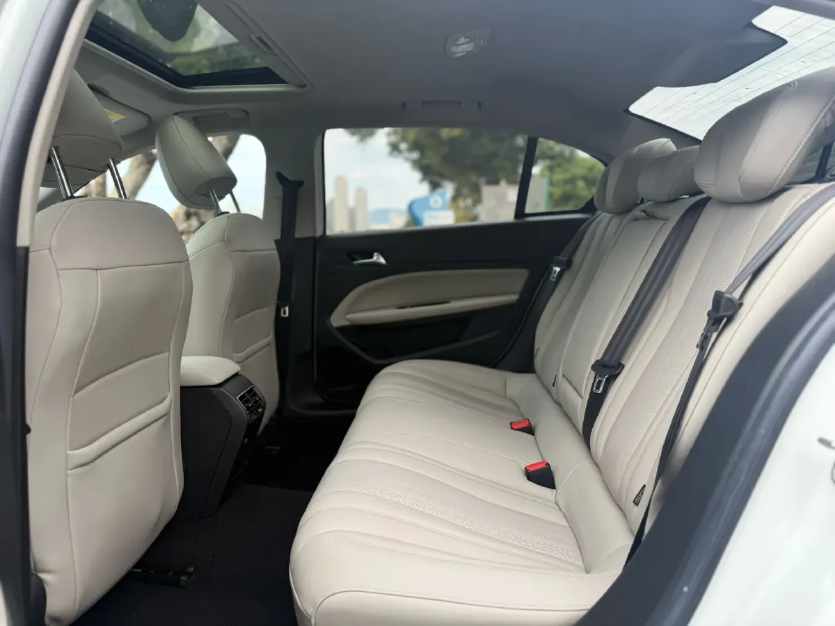 2022 Peugeot 408 1.6T 170HP L4 6AT,autocango,china used car exporter,china ev exporter,chinese used car exporter,chinese used ev exporter