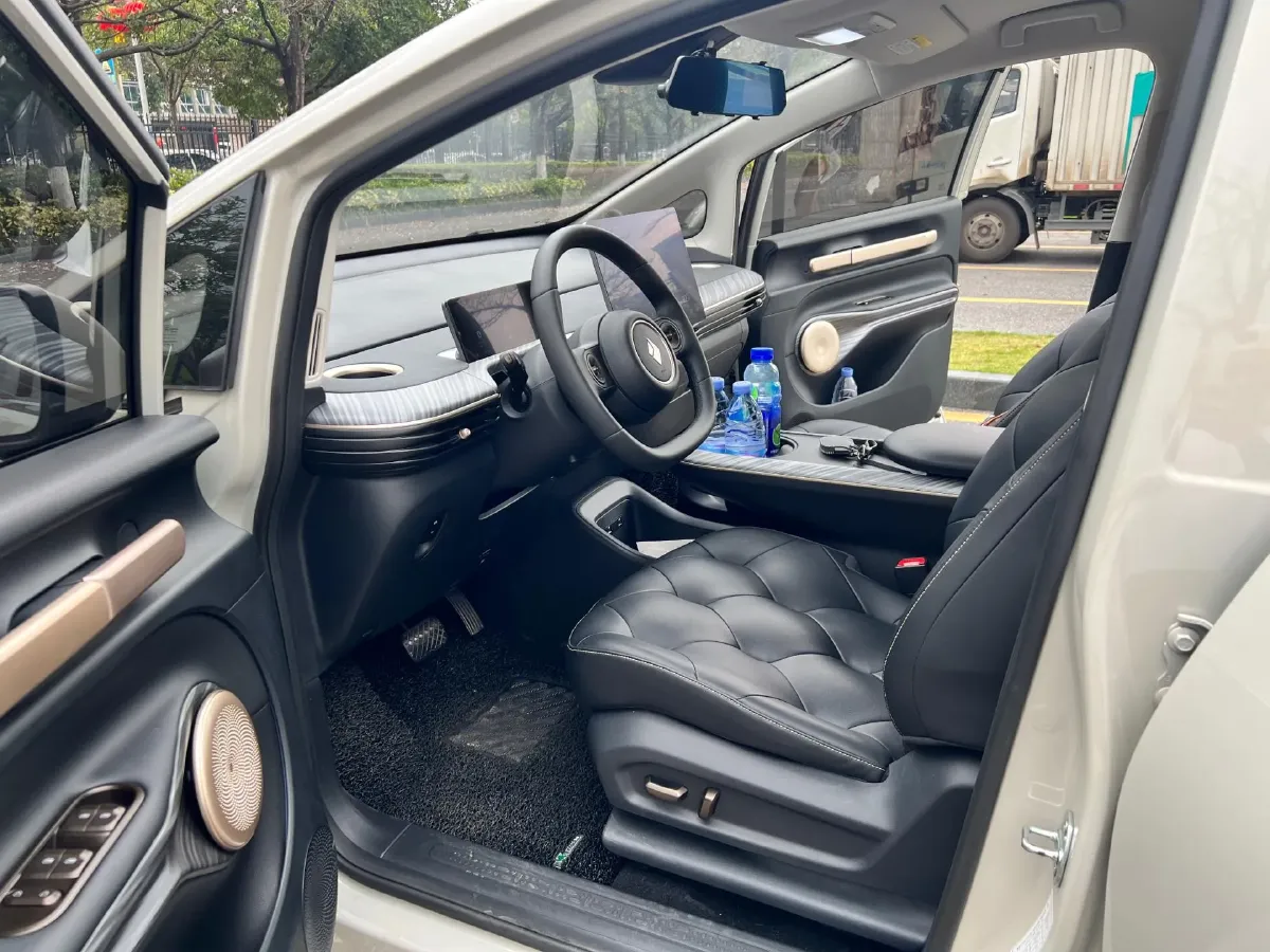 2023 BaoJun Cloud BEV 50.6KWH,autocango,china used car exporter,china ev exporter,chinese used car exporter,chinese used ev exporter