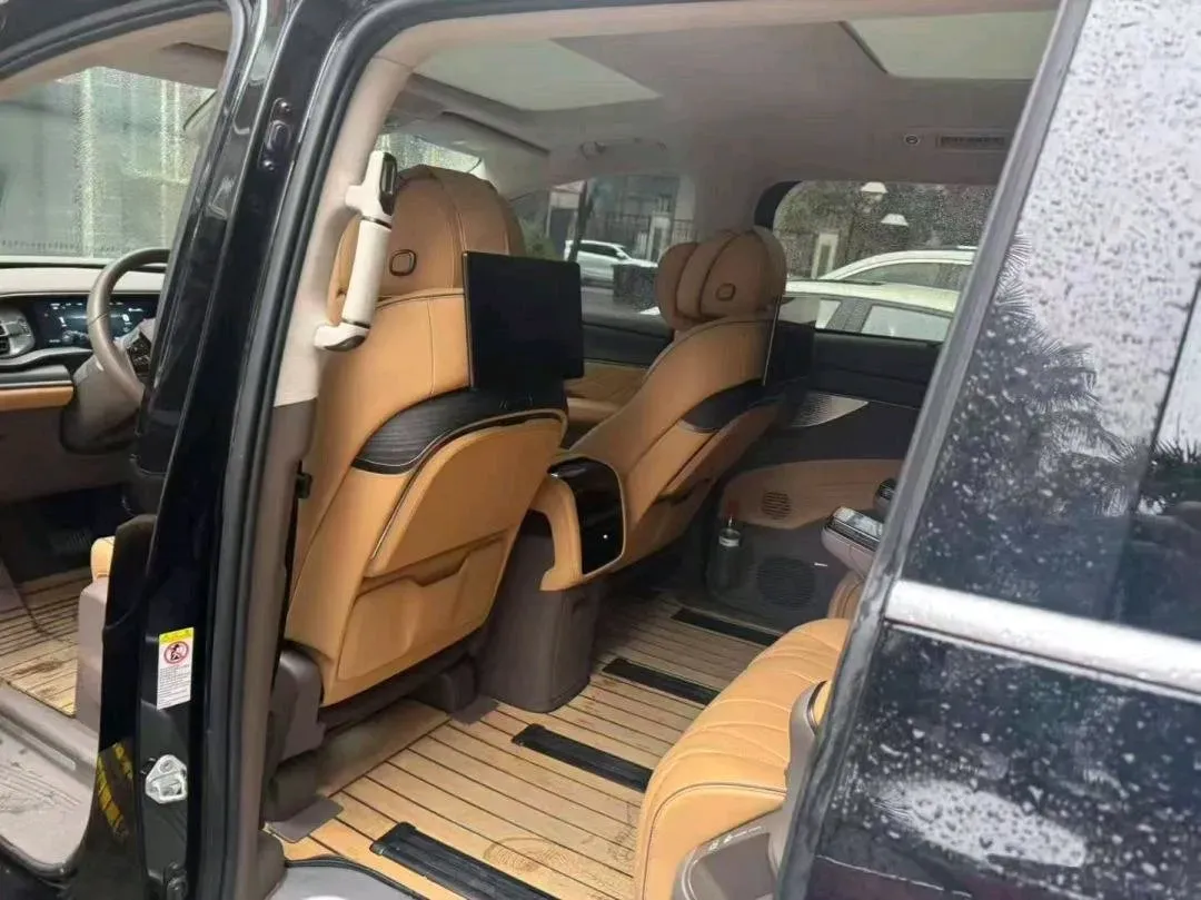 2022 HongQi HS7 3.0T 337HP V6 8AT,autocango,china used car exporter,china ev exporter,chinese used car exporter,chinese used ev exporter