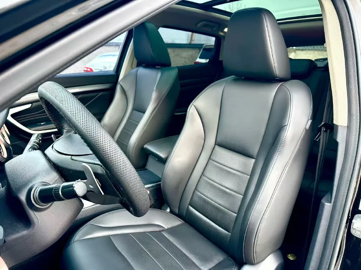 2017 WEY VV7 2.0T 234HP L4 7DCT,autocango,china used car exporter,china ev exporter,chinese used car exporter,chinese used ev exporter