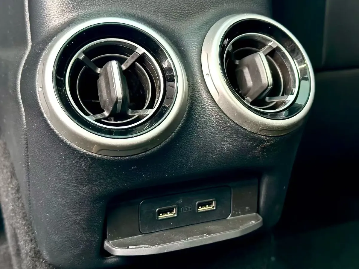 2017 WEY VV7 2.0T 234HP L4 7DCT,autocango,china used car exporter,china ev exporter,chinese used car exporter,chinese used ev exporter