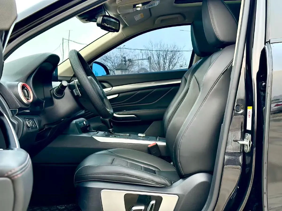 2017 WEY VV7 2.0T 234HP L4 7DCT,autocango,china used car exporter,china ev exporter,chinese used car exporter,chinese used ev exporter