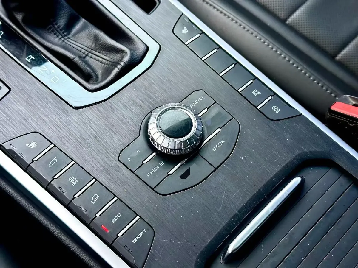 2017 WEY VV7 2.0T 234HP L4 7DCT,autocango,china used car exporter,china ev exporter,chinese used car exporter,chinese used ev exporter