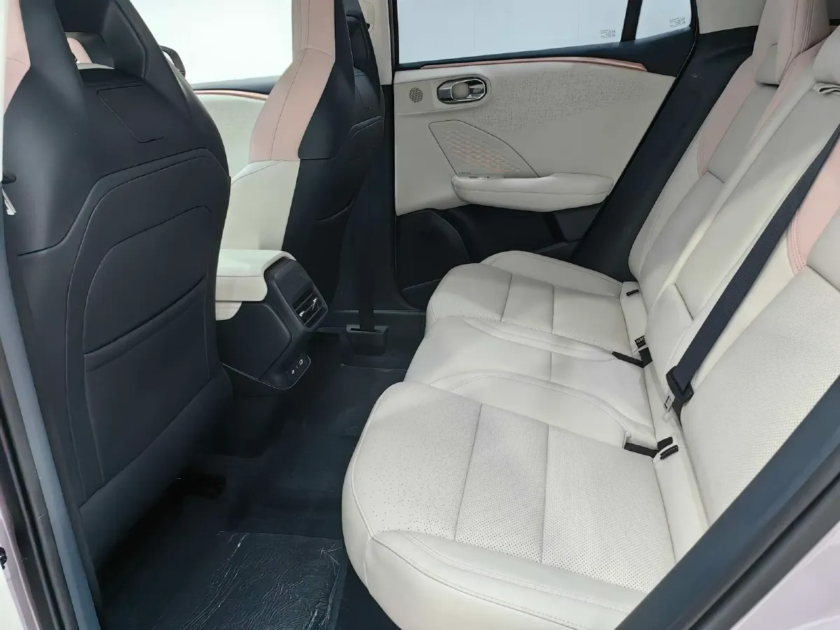 2023 LYNK&CO 06 1.5T 181HP L4 7DCT,autocango,china used car exporter,china ev exporter,chinese used car exporter,chinese used ev exporter