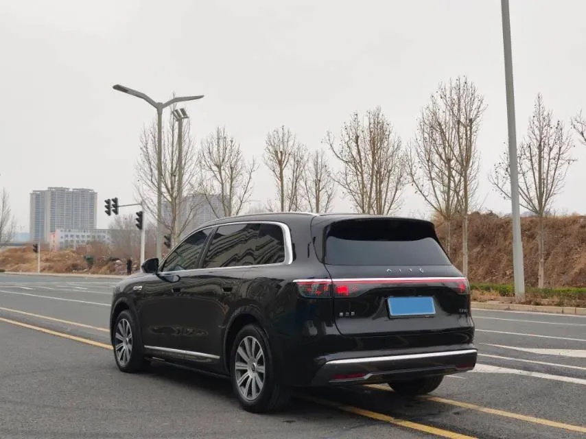 2025 AITO AITO M8 REEV 160HP REEV 53.4KWH,autocango,china used car exporter,china ev exporter,chinese used car exporter,chinese used ev exporter