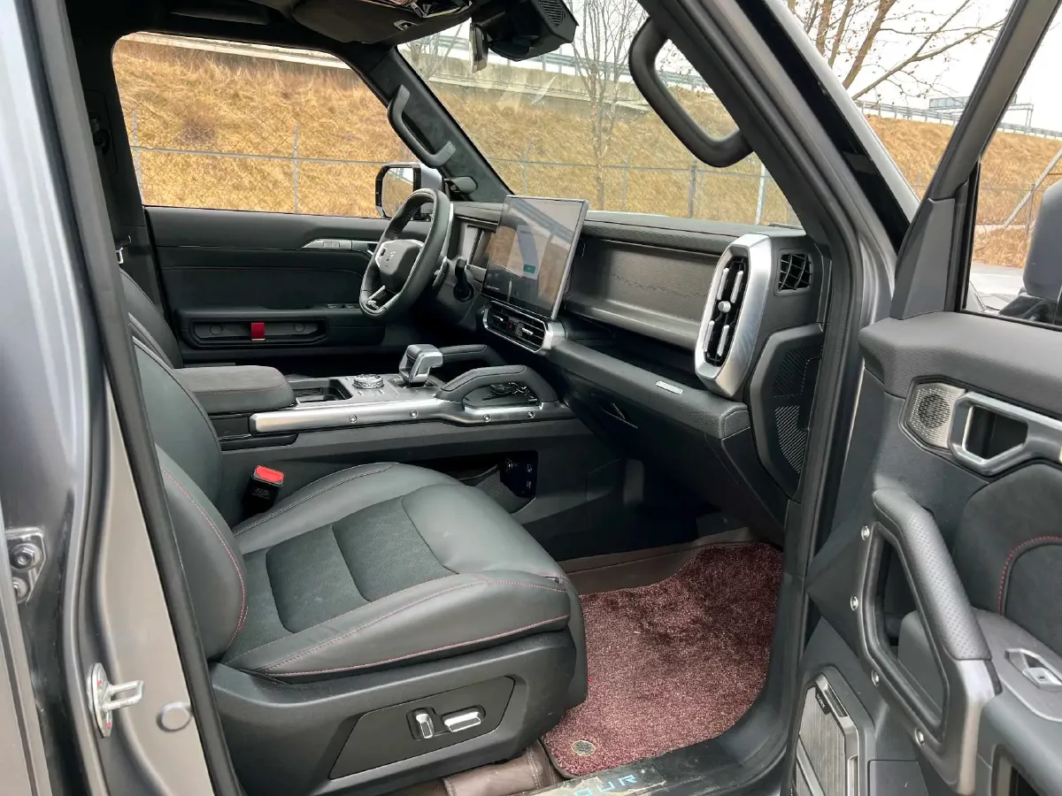 2024 Jetour Traveller 2.0T 254HP L4 7DCT,autocango,china used car exporter,china ev exporter,chinese used car exporter,chinese used ev exporter