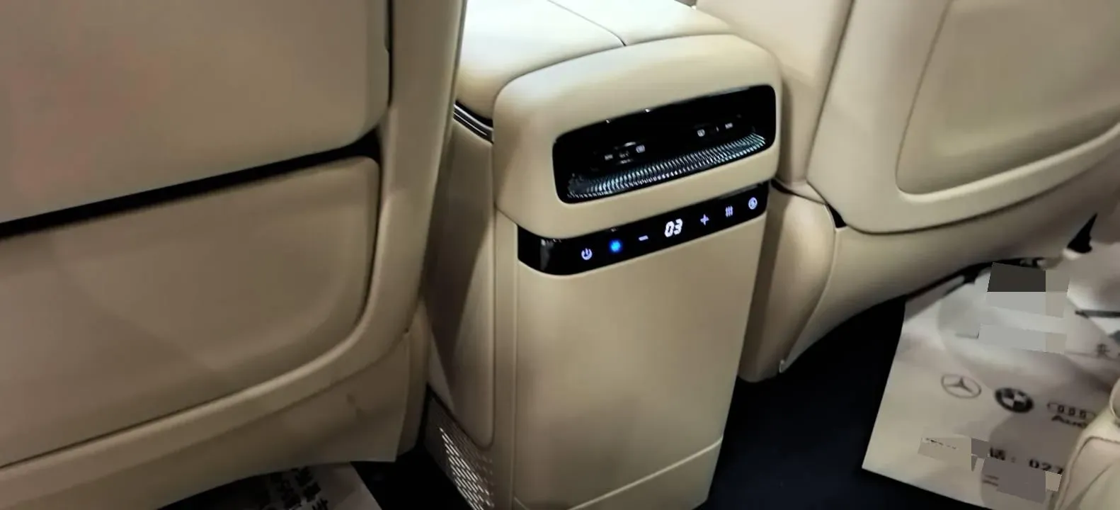 2025 Voyah Dream 1.5T 150HP L4 PHEV 41.7KWH,autocango,china used car exporter,china ev exporter,chinese used car exporter,chinese used ev exporter