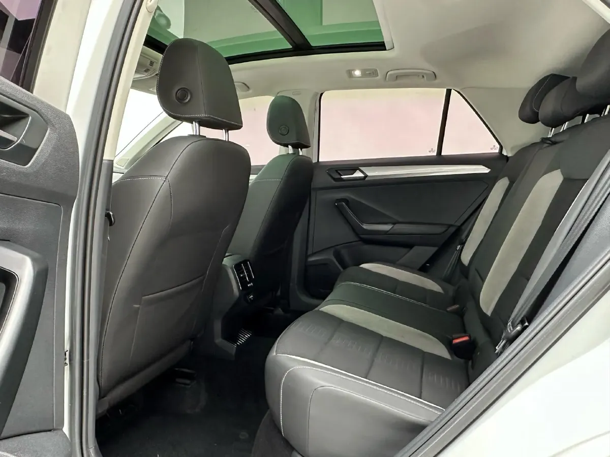 2020 Volkswagen T-Roc 1.4T 150HP L4 7DCT,autocango,china used car exporter,china ev exporter,chinese used car exporter,chinese used ev exporter