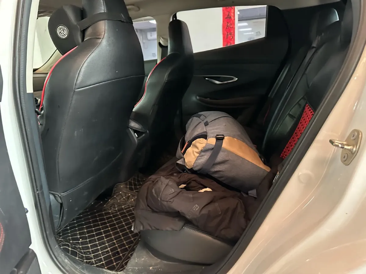 2020 ChangAn UNI-T 1.5T 180HP L4 7DCT,autocango,china used car exporter,china ev exporter,chinese used car exporter,chinese used ev exporter