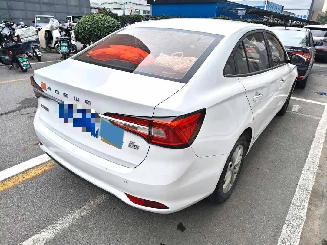 2019 Roewe i5 1.5L 120HP L4 5MT,autocango,china used car exporter,china ev exporter,chinese used car exporter,chinese used ev exporter
