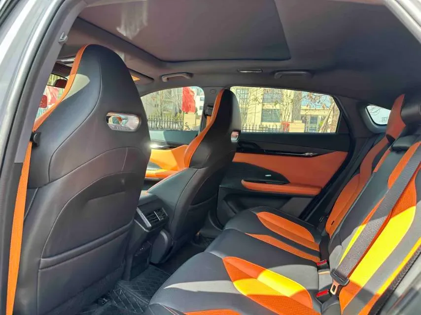 2023 ChangAn UNI-V 1.5T 188HP L4 7DCT,autocango,china used car exporter,china ev exporter,chinese used car exporter,chinese used ev exporter