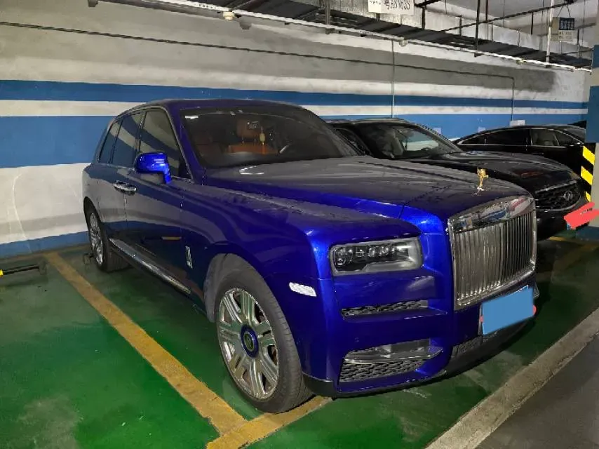 2018 Rolls-Royce Cullinan 6.7T 571HP V12 8AT,autocango,china used car exporter,china ev exporter,chinese used car exporter,chinese used ev exporter