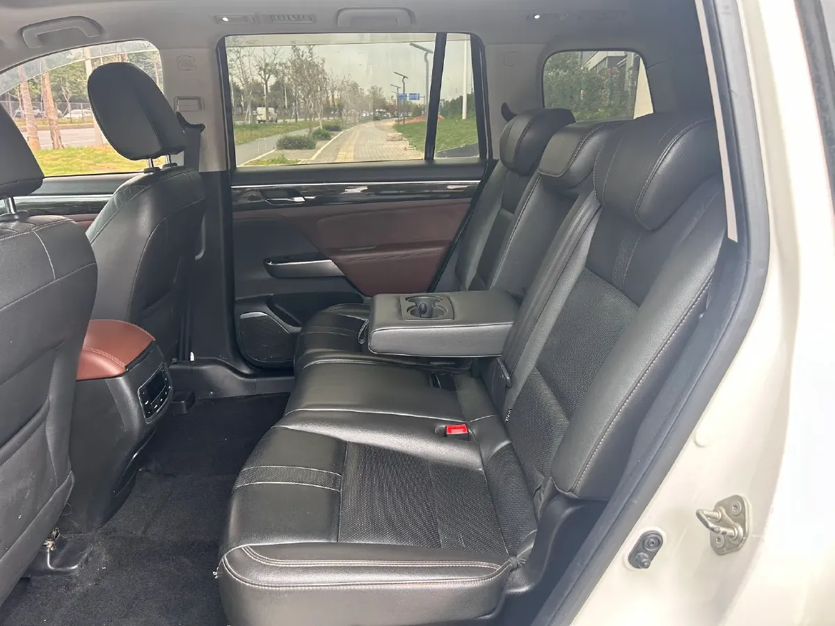 2017 GAC Trumpchi GS8 2.0T 201HP L4 6AT,autocango,china used car exporter,china ev exporter,chinese used car exporter,chinese used ev exporter