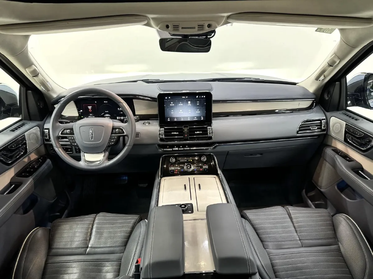 2020 Lincoln Navigator 3.5T 388HP V6 10AT,autocango,china used car exporter,china ev exporter,chinese used car exporter,chinese used ev exporter