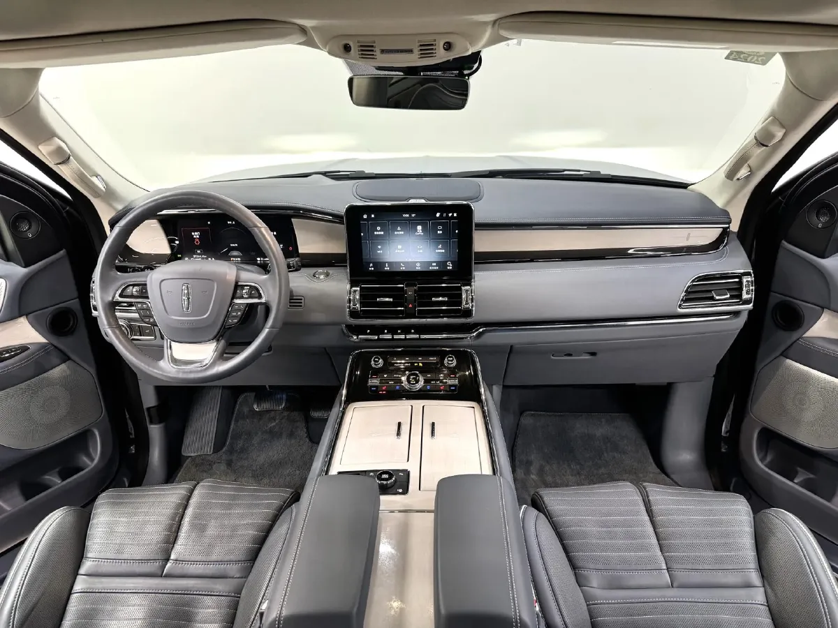 2020 Lincoln Navigator 3.5T 388HP V6 10AT,autocango,china used car exporter,china ev exporter,chinese used car exporter,chinese used ev exporter