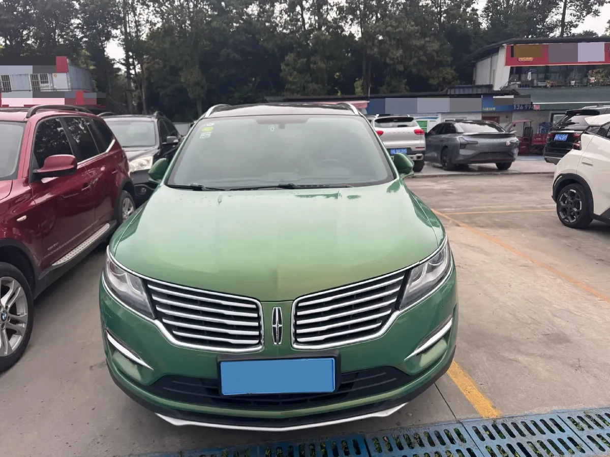 2018 Lincoln MKC 2.0T 203HP L4 6AT,autocango,china used car exporter,china ev exporter,chinese used car exporter,chinese used ev exporter