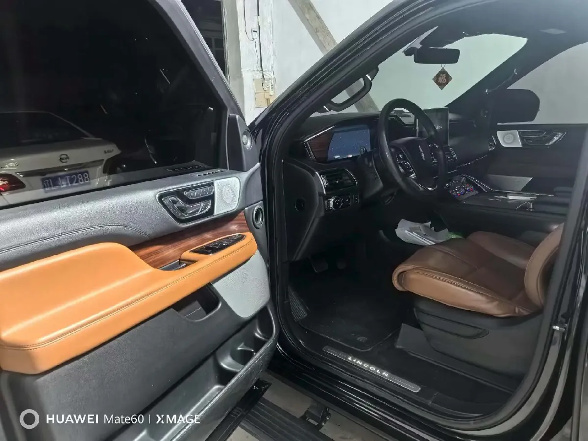 2019 Lincoln Navigator 3.5T 388HP V6 10AT,autocango,china used car exporter,china ev exporter,chinese used car exporter,chinese used ev exporter