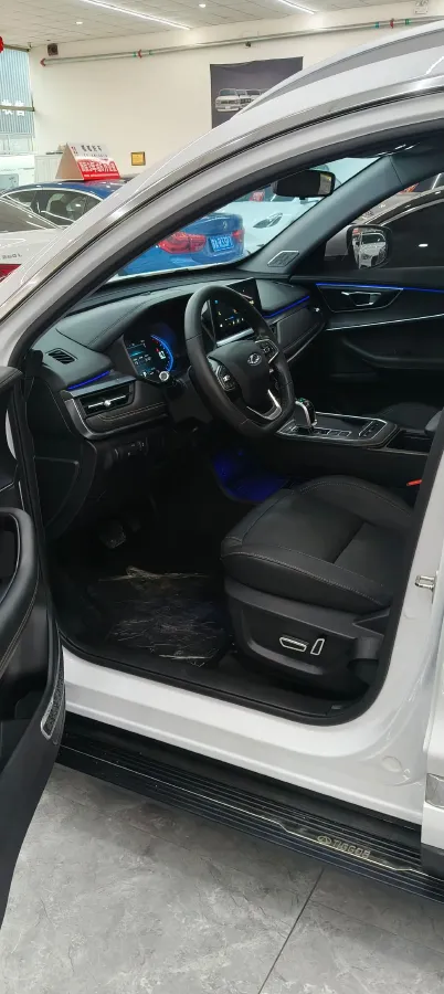 2021 Chery Tiggo 8 Plus 1.6T 197HP L4 7DCT,autocango,china used car exporter,china ev exporter,chinese used car exporter,chinese used ev exporter