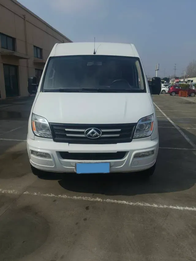 2021 MAXUS XinTu V80 2.0T 139HP L4 6MT,autocango,china used car exporter,china ev exporter,chinese used car exporter,chinese used ev exporter