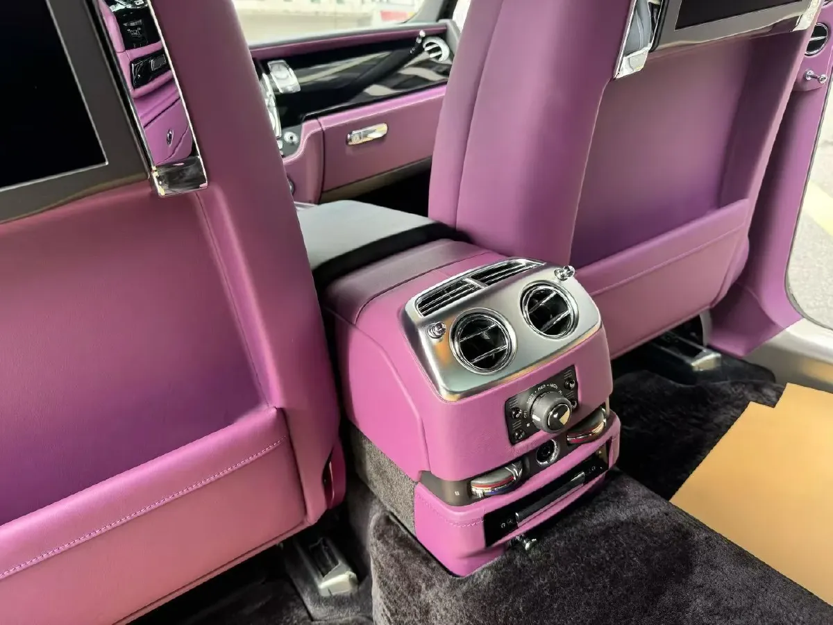 2018 Rolls-Royce Ghost 6.6T 571HP V12 8AT,autocango,china used car exporter,china ev exporter,chinese used car exporter,chinese used ev exporter