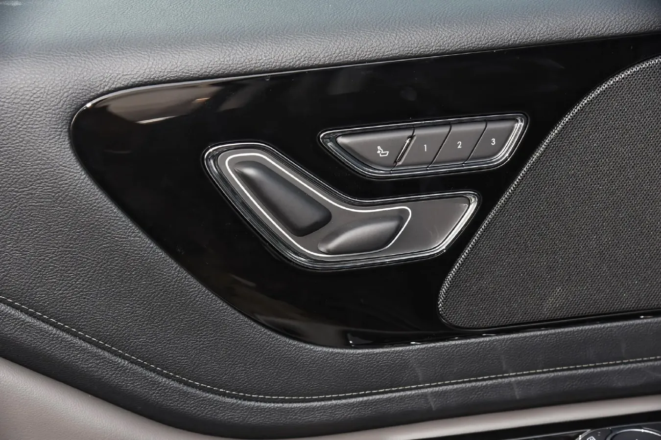 2024 Lincoln Aviator 3.0T 367HP V6 10AT,autocango,china used car exporter,china ev exporter,chinese used car exporter,chinese used ev exporter