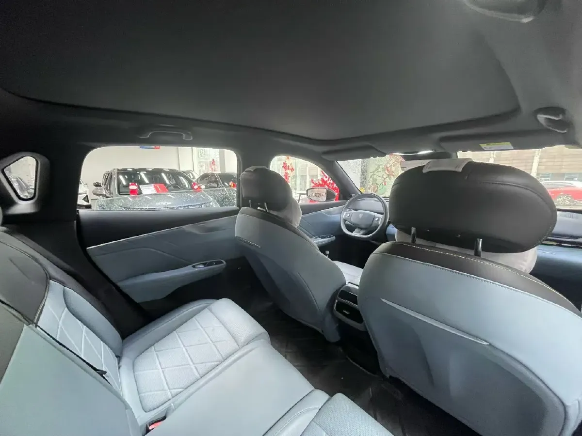 2025 ChangAn QiYuan A07 BEV 56.1KWH,autocango,china used car exporter,china ev exporter,chinese used car exporter,chinese used ev exporter