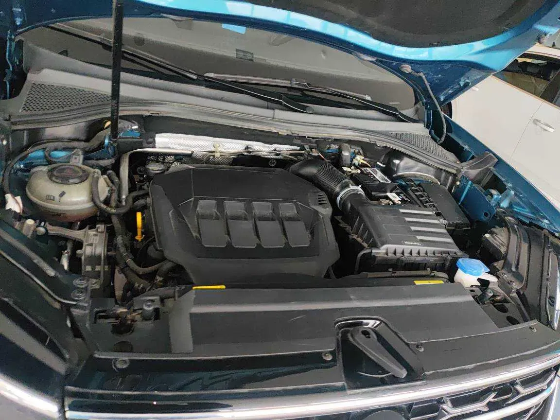 2023 Volkswagen Tayron 2.0T 220HP L4 7DCT,autocango,china used car exporter,china ev exporter,chinese used car exporter,chinese used ev exporter