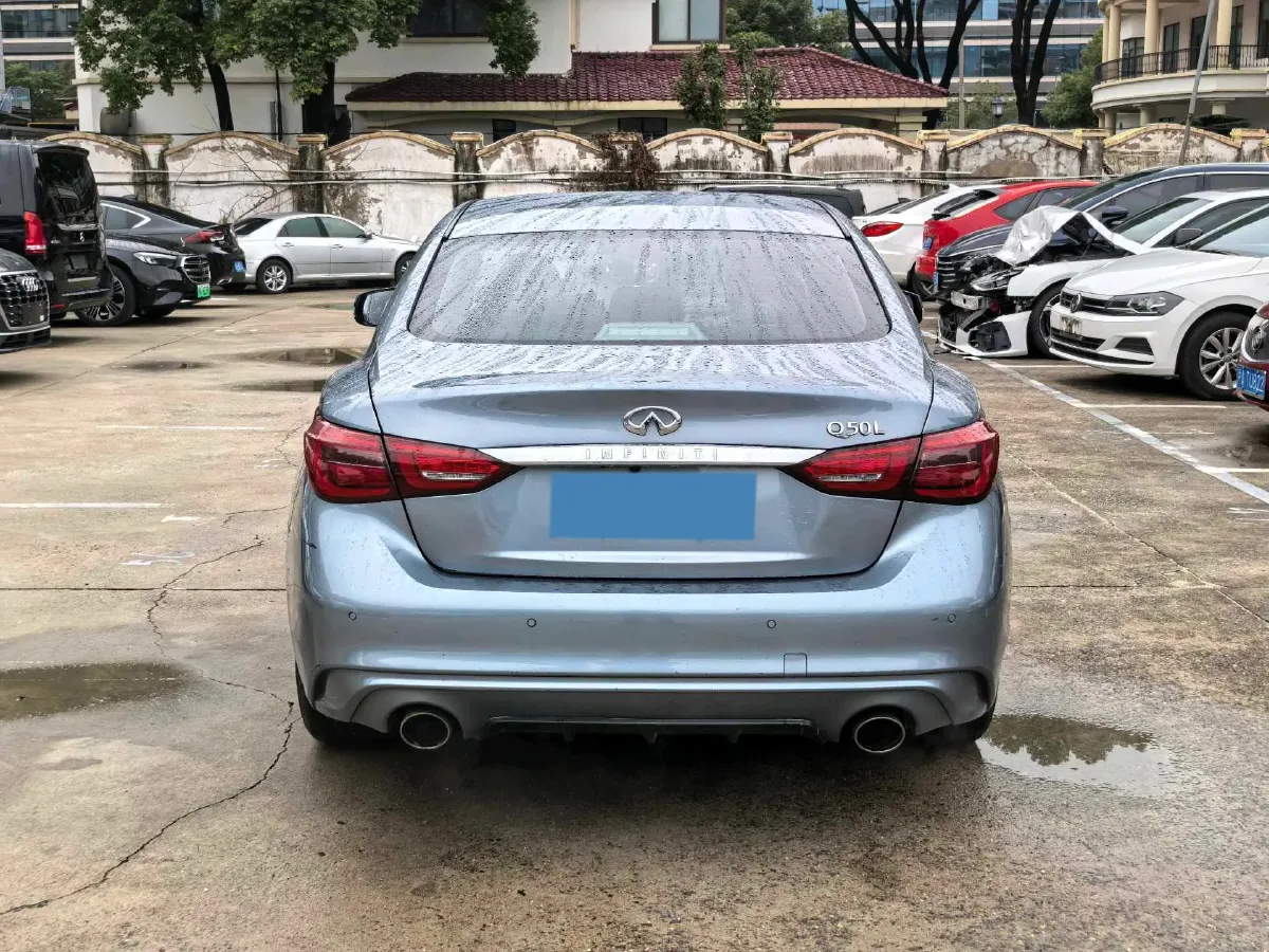 2018 Jeep Grand Commander 2.0T 265HP L4 9AT,autocango,china used car exporter,china ev exporter,chinese used car exporter,chinese used ev exporter