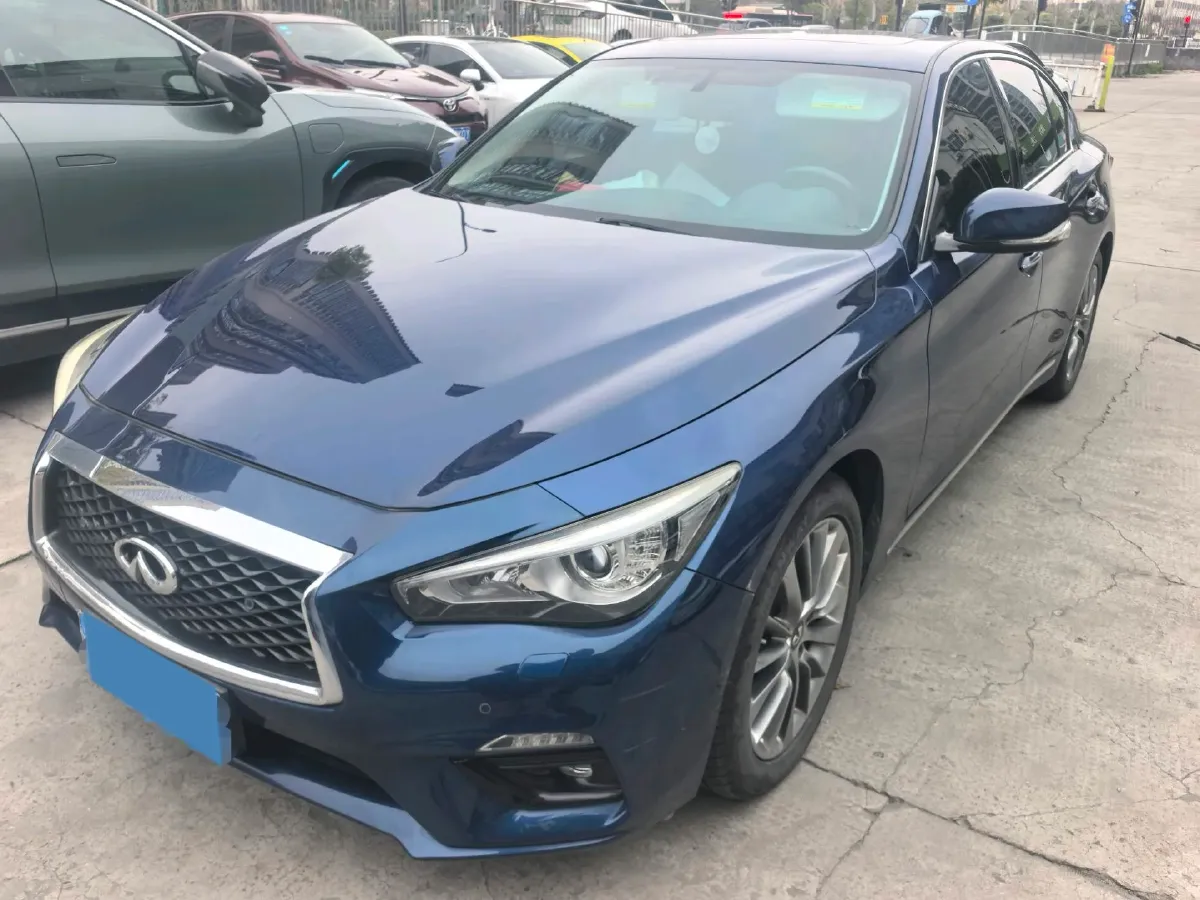 2018 Jeep Grand Commander 2.0T 265HP L4 9AT,autocango,china used car exporter,china ev exporter,chinese used car exporter,chinese used ev exporter