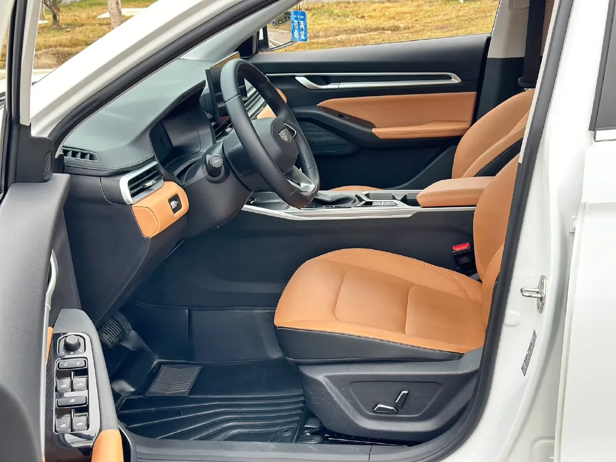 2025 Geely Emgrand 1.5L 127HP L4 CVT,autocango,china used car exporter,china ev exporter,chinese used car exporter,chinese used ev exporter