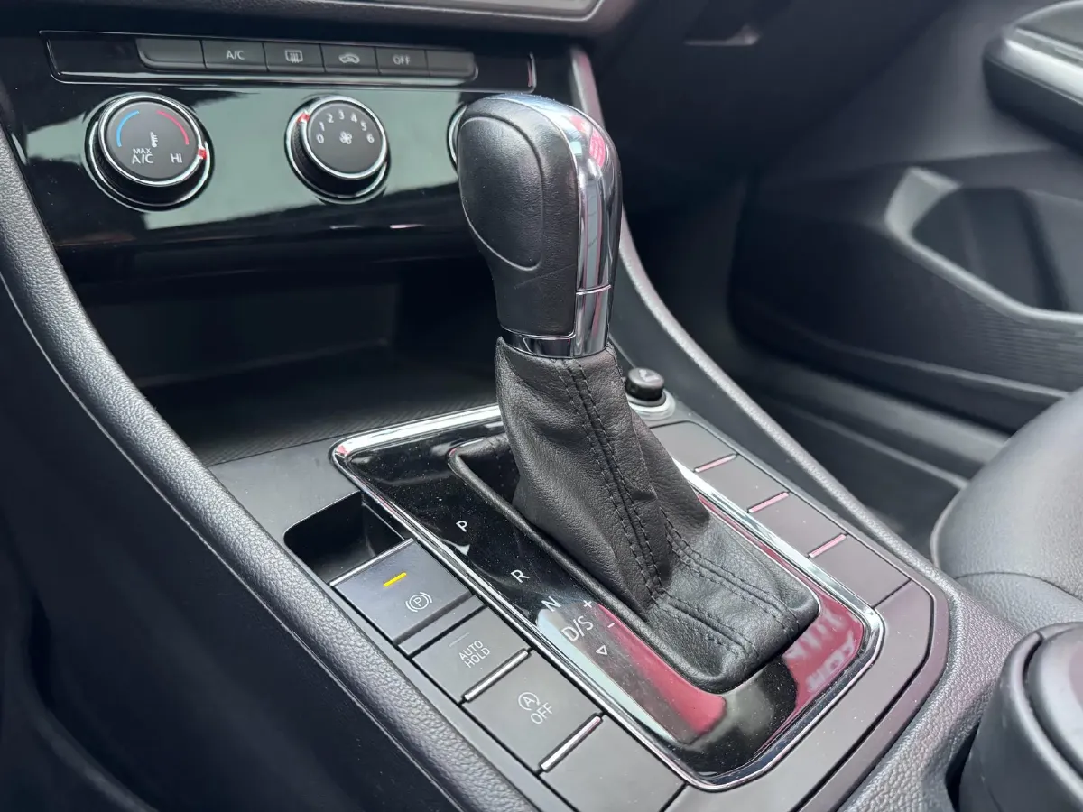 2019 MAXUS T60 2.0T 218HP L4 6AT,autocango,china used car exporter,china ev exporter,chinese used car exporter,chinese used ev exporter