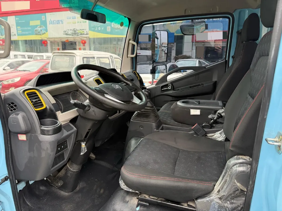 2023 Dongfeng RuiQi 2.4L 158HP L4 5MT,autocango,china used car exporter,china ev exporter,chinese used car exporter,chinese used ev exporter