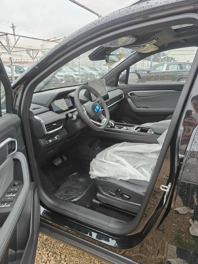 2026 Geely Okavango L 2.0T 218HP L4 7DCT,autocango,china used car exporter,china ev exporter,chinese used car exporter,chinese used ev exporter