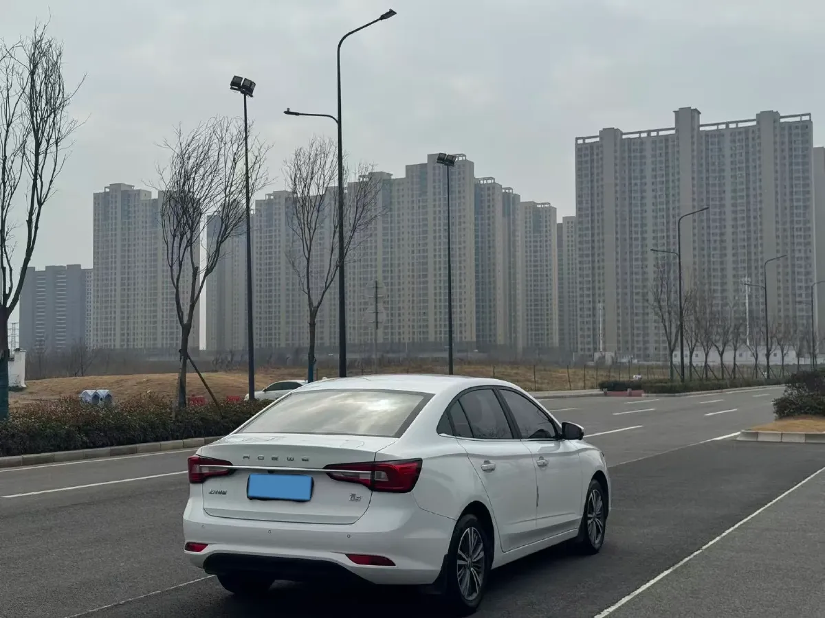 2019 Roewe i5 1.5L 120HP L4 CVT,autocango,china used car exporter,china ev exporter,chinese used car exporter,chinese used ev exporter