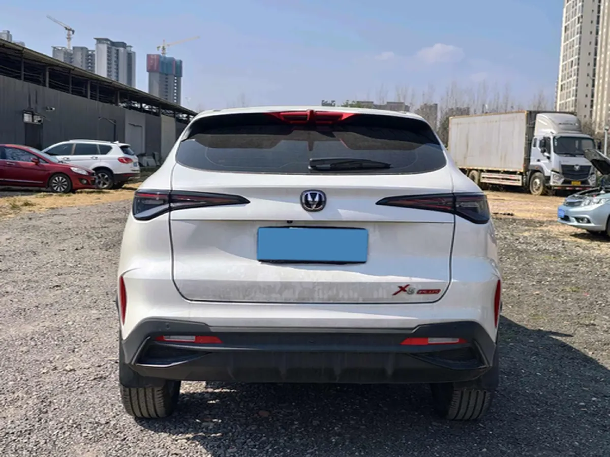 2025 ChangAn X5 PLUS 1.5T 188HP L4 7DCT,autocango,china used car exporter,china ev exporter,chinese used car exporter,chinese used ev exporter