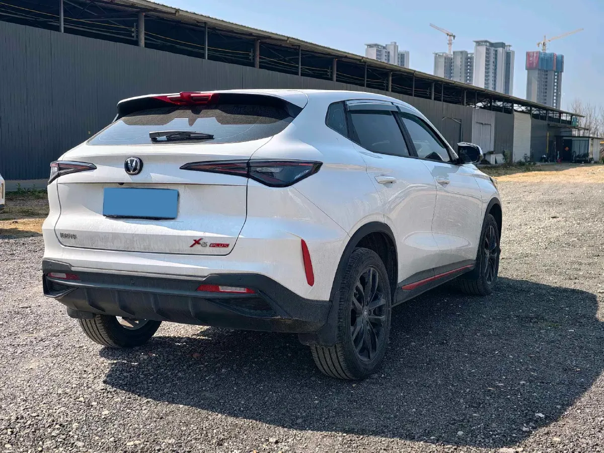 2025 ChangAn X5 PLUS 1.5T 188HP L4 7DCT,autocango,china used car exporter,china ev exporter,chinese used car exporter,chinese used ev exporter