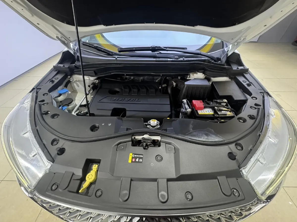 2021 Haval M6 1.5T 150HP L4 7DCT,autocango,china used car exporter,china ev exporter,chinese used car exporter,chinese used ev exporter