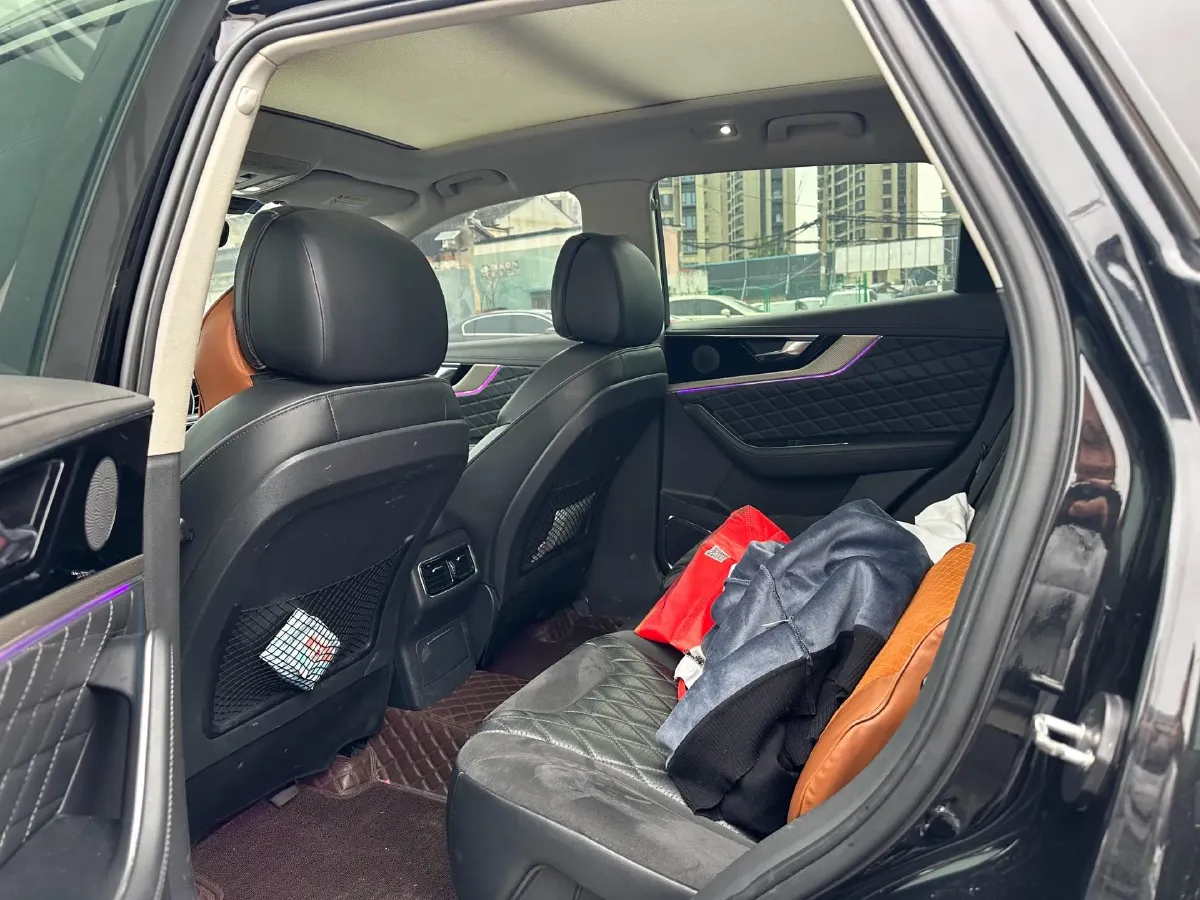 2019 HongQi HS5 2.0T 224HP L4 6AT,autocango,china used car exporter,china ev exporter,chinese used car exporter,chinese used ev exporter