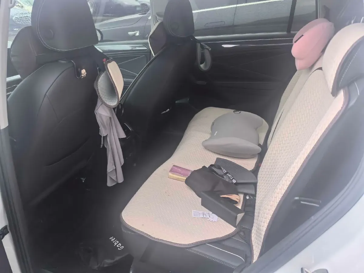 2024 Volkswagen Tiguan L 2.0T 186HP L4 7DCT,autocango,china used car exporter,china ev exporter,chinese used car exporter,chinese used ev exporter